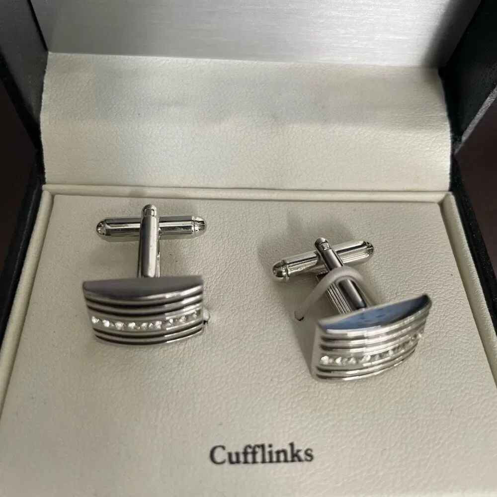 NIB Geoffrey Beene Cufflinks Medal Man Silver Black Rhinestone